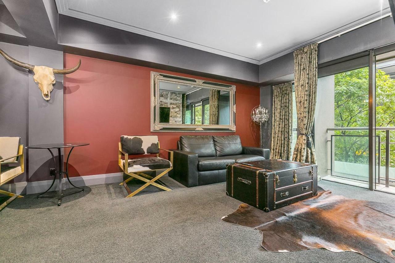 Cbd Viaduct Harbour Resort Auckland Room photo