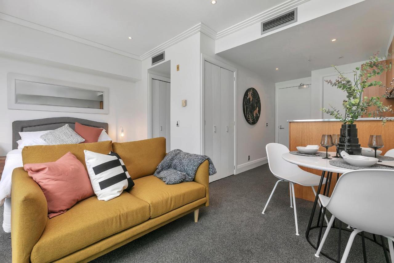 Cbd Viaduct Harbour Resort Auckland Room photo